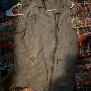 Stylish Gray Sleeveless Vest